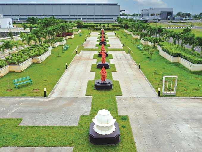 Themed gardens at Hiranandani Parks